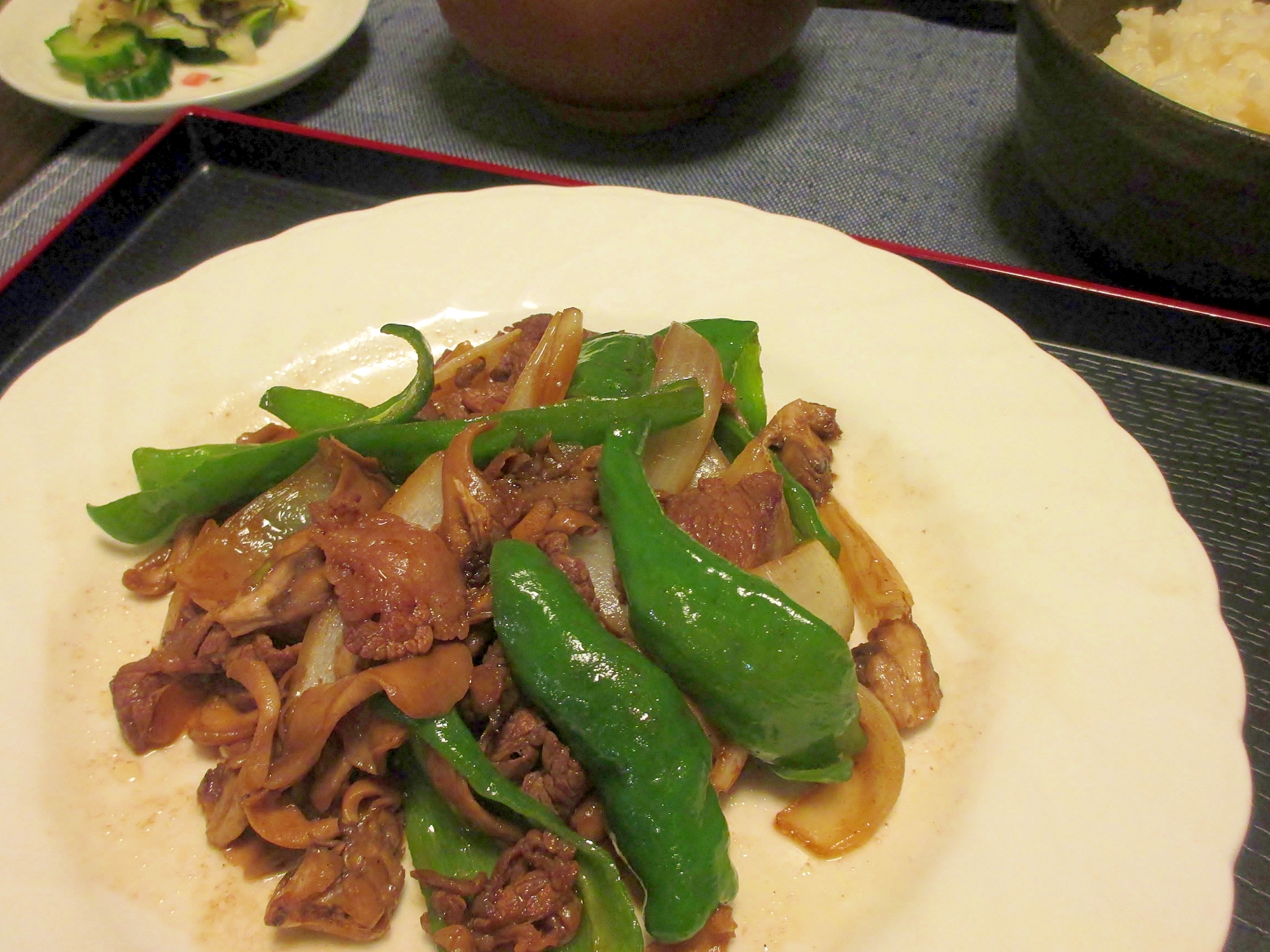 あまとうがらしと牛肉の甘辛炒め