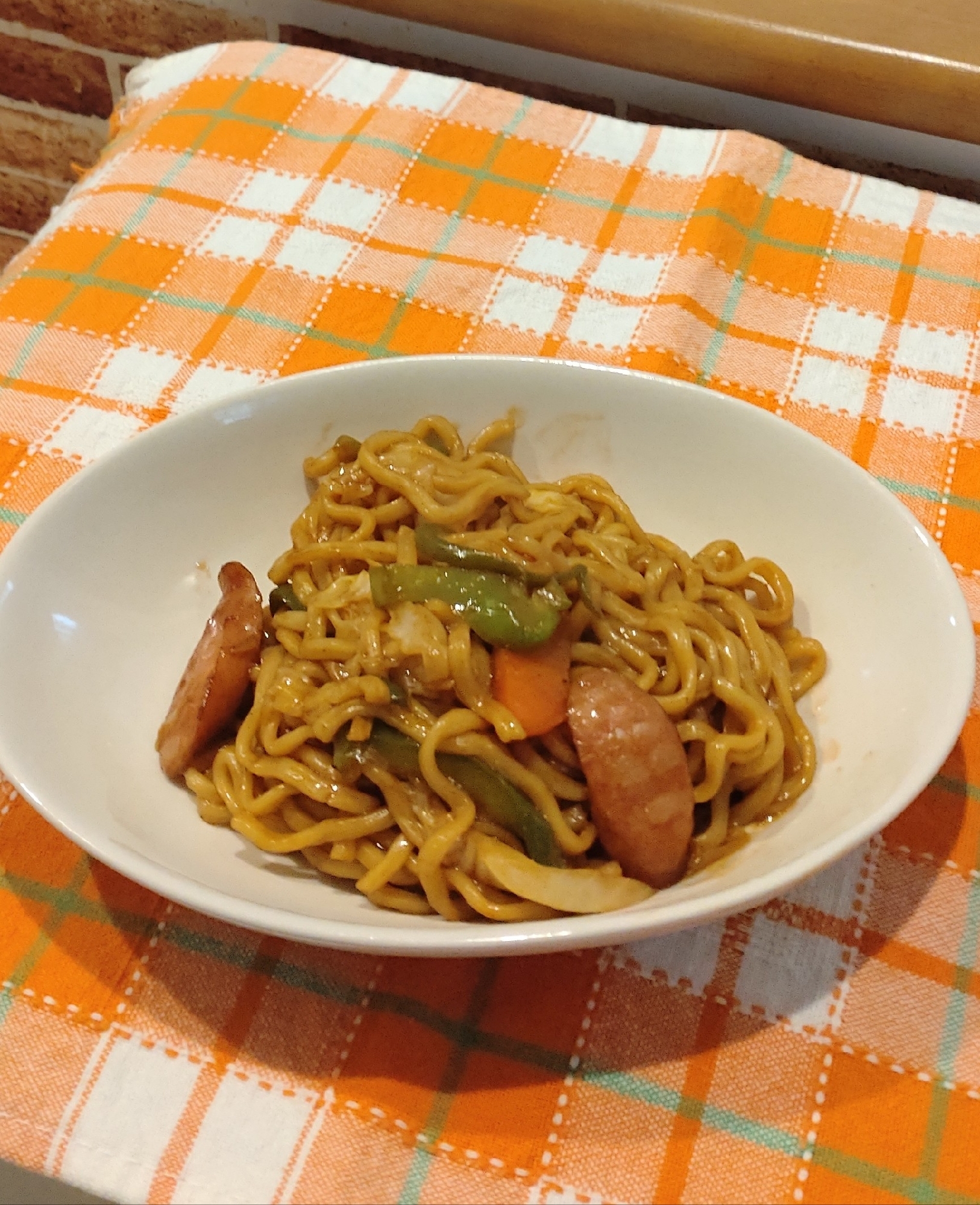 ウインナー入り焼きそば