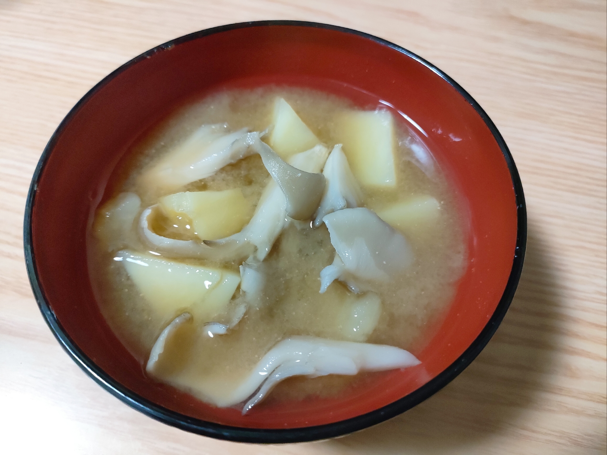 じゃがいもの味噌汁