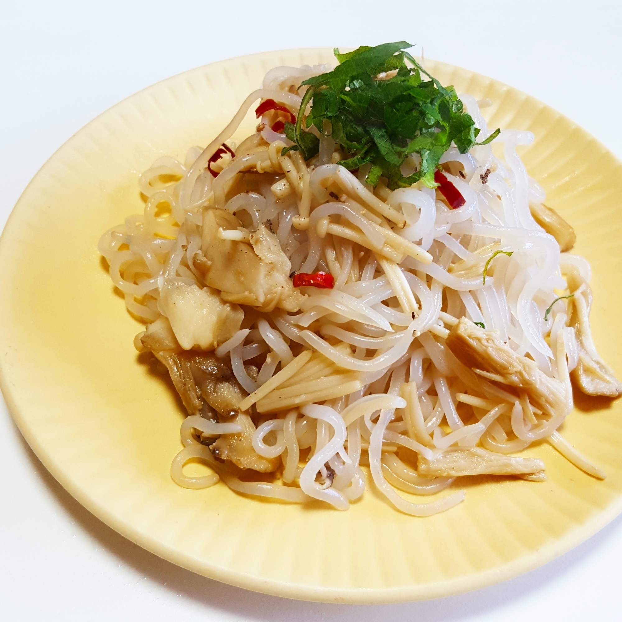 糖質オフ!きのことしらたきのペペロンチーノ