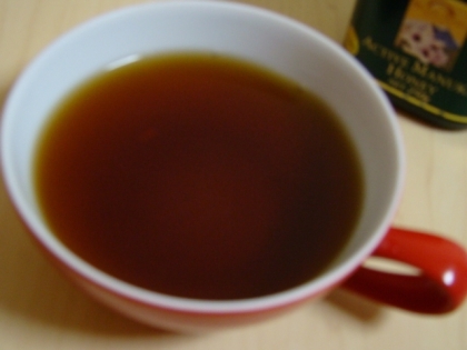 紅茶と蜂蜜ってあいますよね～(*´∀｀*)♪ほっとする美味しさです。
両方喉にもいいからこれからの季節ガブガブ(笑)飲みます♪♪
ご馳走様でした～❤
