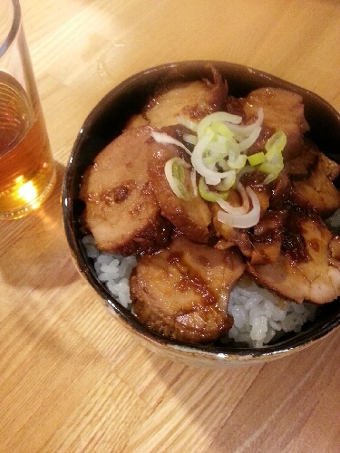 豚ヒレブロックが半額だったので、チャーシュー丼にしました!!美味しく出来ました♡次はモモ肉でチャレンジします！