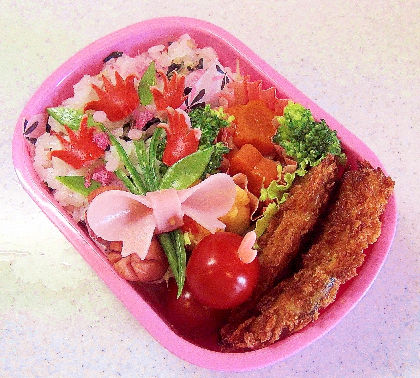 幼稚園弁当　キャラ弁　花束（チューリップ）