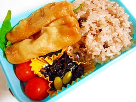 普通の日だけど　お赤飯弁当