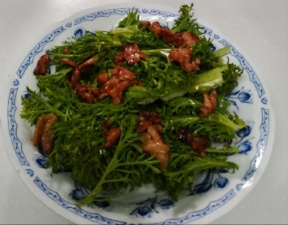 豚肉とケールのモシャモシャ梅胡麻サラダヾ(´｀ヾ)