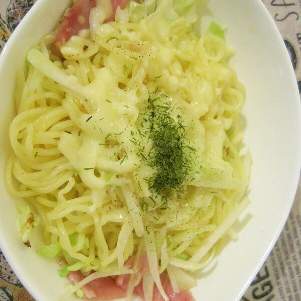 ホットプレートでキャベツとベーコンのチーズ焼きそば レシピ 作り方 By Yukkiy8 楽天レシピ ホットプレートでキャベツとベーコンのチーズ焼きそば レシピ 作り方 By Yukkiy8 楽天レシピ