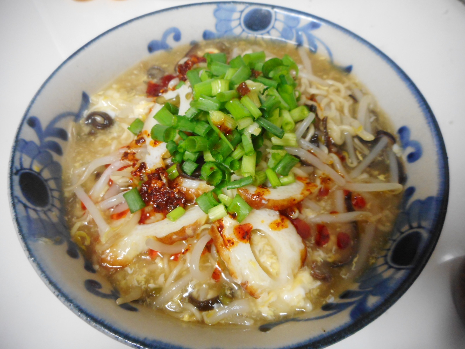 もやしとキクラゲのあんかけラーメン