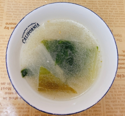 大根とほうれん草のお味噌汁