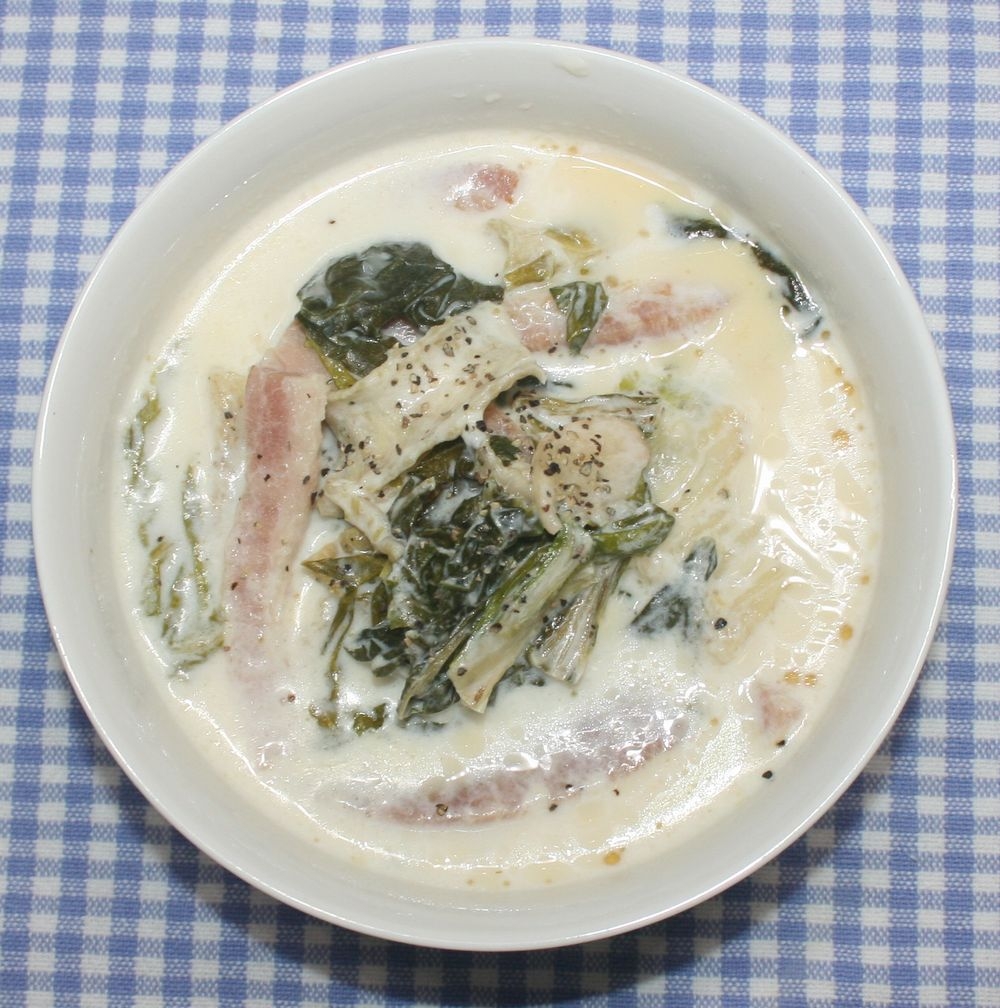 野菜高騰☆乾燥白菜とベーコンの中華スープ