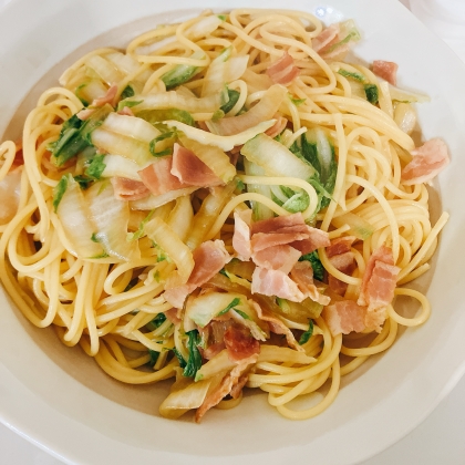 簡単しょうゆバターで白菜ベーコンのパスタ