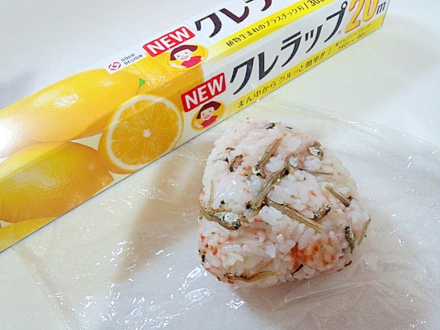 香川県のいりこ入り さっぱり酢飯胡麻おにぎり レシピ 作り方 By Mina 914 楽天レシピ