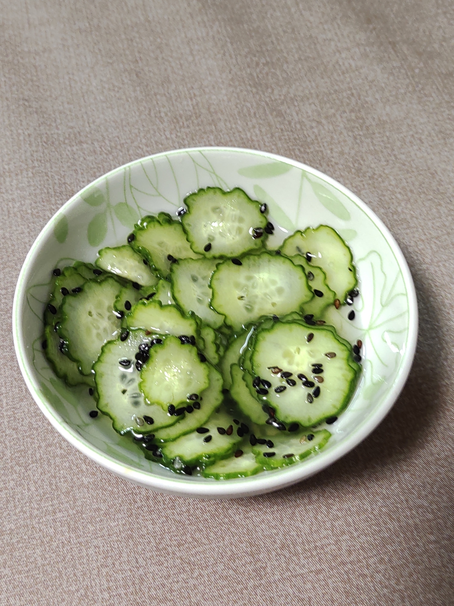 きゅうりのごま入り酢の物