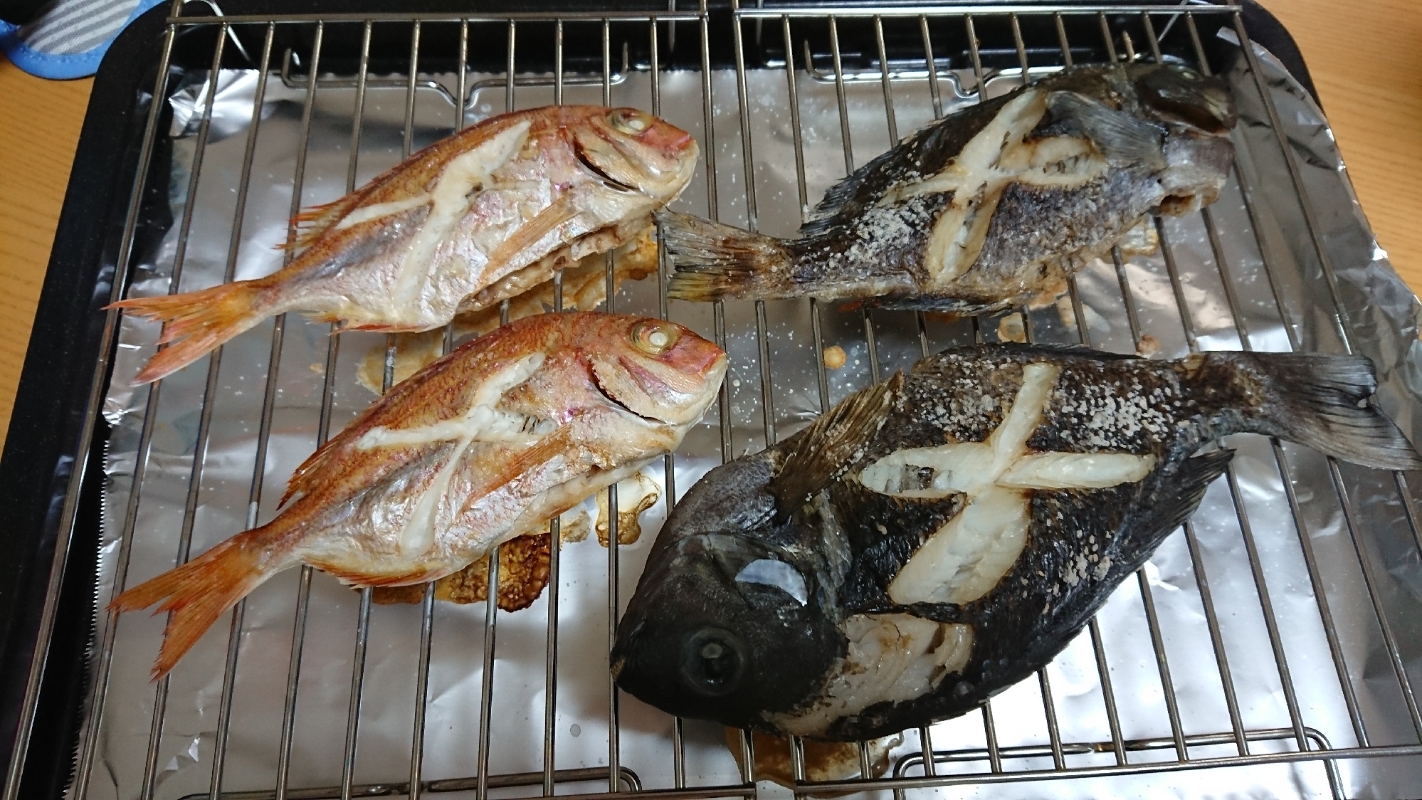 メジナ グレ と鯛の塩焼き レシピ 作り方 By ひろすけ 楽天レシピ メジナ グレ と鯛の塩焼き レシピ 作り方 By ひろすけ 楽天レシピ