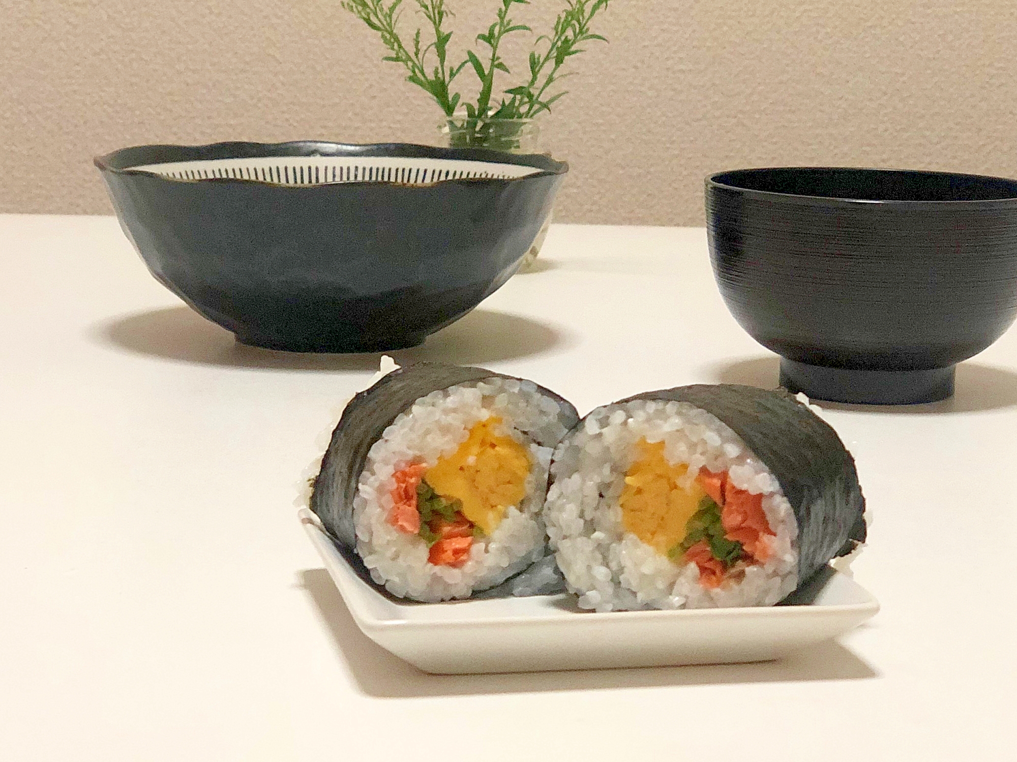 たまご焼きと焼鮭のくるくる巻き寿司♪