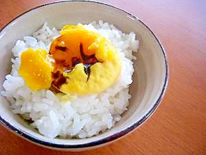 半熟卵の黄身だけのとろーり卵のっけご飯 レシピ 作り方 By Kumi Mama 楽天レシピ 半熟卵の黄身だけのとろーり卵のっけご飯 レシピ 作り方 By Kumi Mama 楽天レシピ