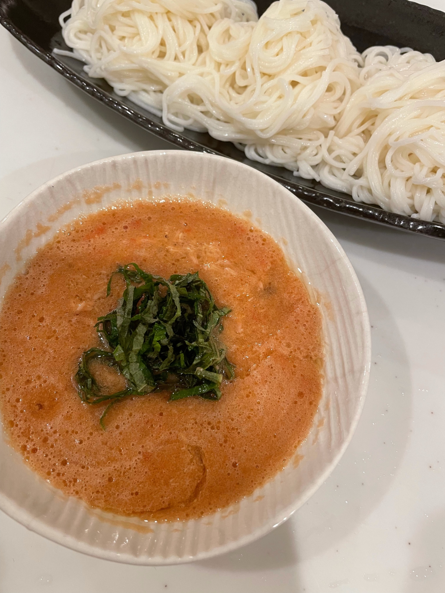 トマトとツナでさっぱり♪　そうめんつけだれ