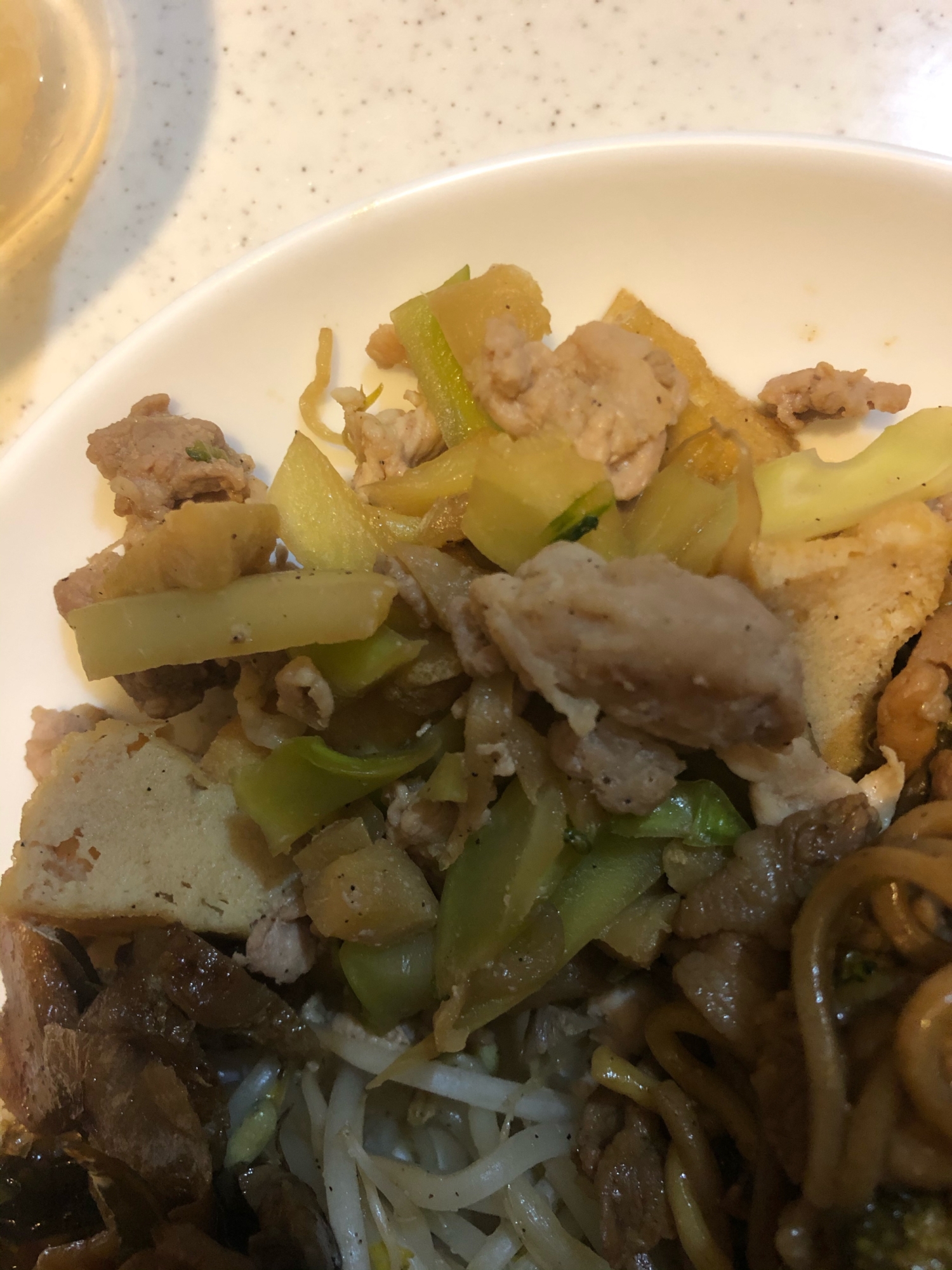 豚肉とキャベツと豆腐の炒め物