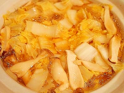 赤貝の缶詰で冬瓜と白菜鍋