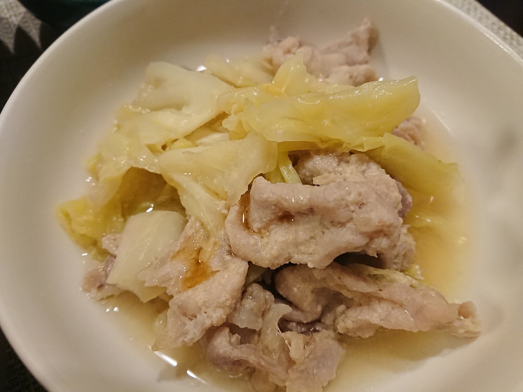 豚肉とキャベツのみそ蒸し煮（レンジ使用）