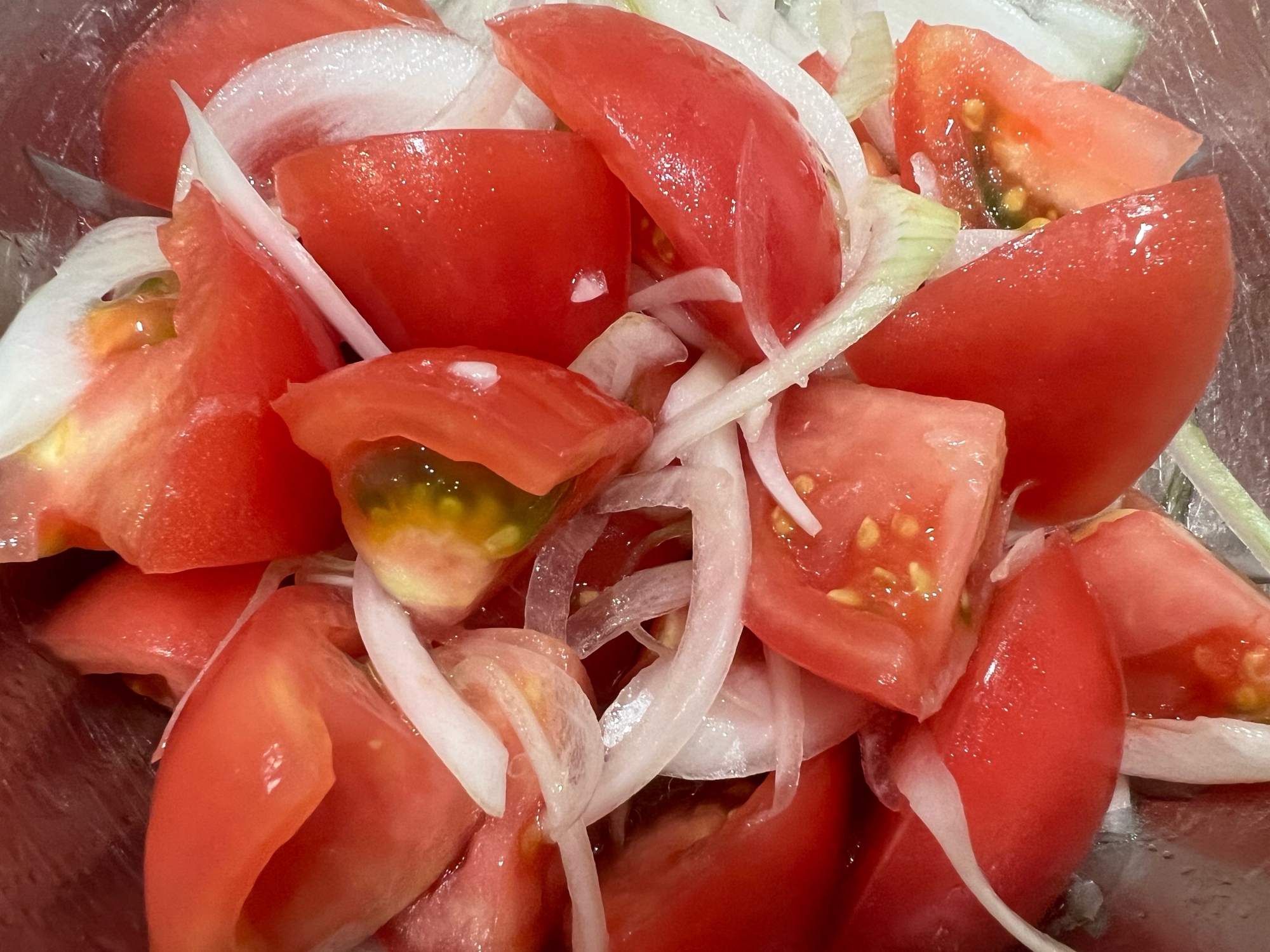 【簡単・節約】トマトと玉ねぎのマリネ