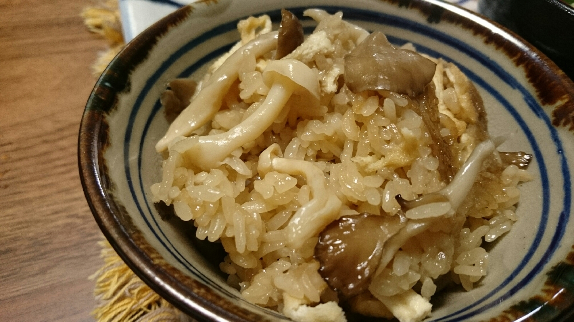 顆粒だしナシでお手軽に☆きのこの炊き込みご飯