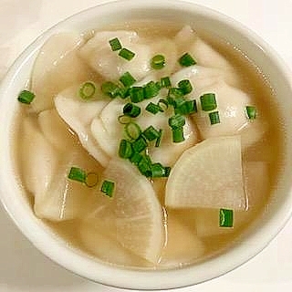 水餃子と大根の中華スープ