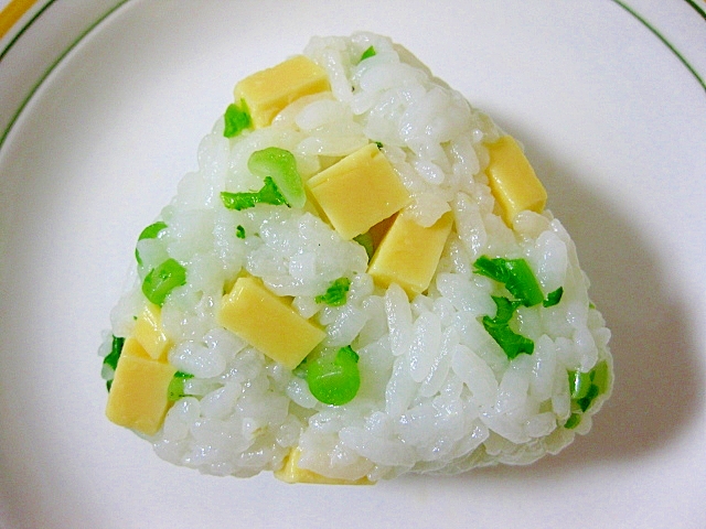 青森県　大根菜とチーズのおにぎり