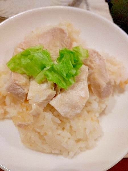炊飯器で簡単！鶏むね肉のシンガポール風チキンライス