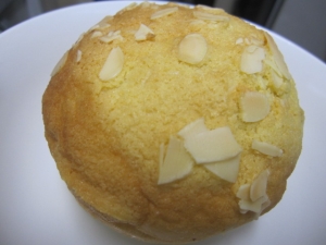 杏仁豆腐風味のミルクマフィン