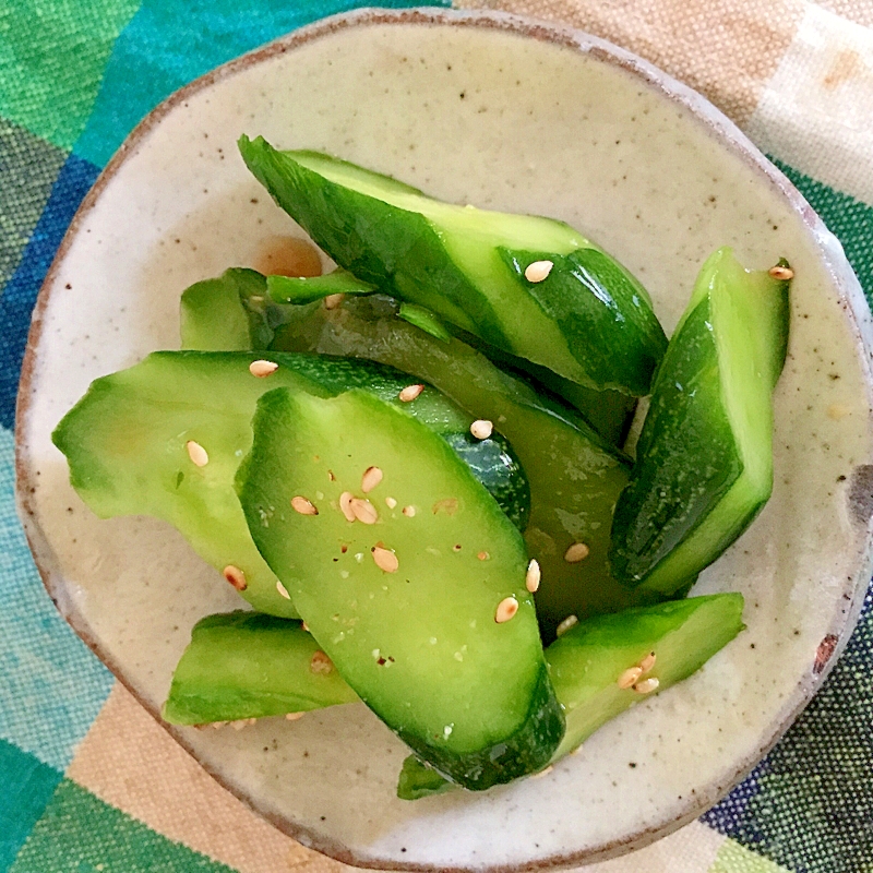 きゅうりとゴマの漬物☆