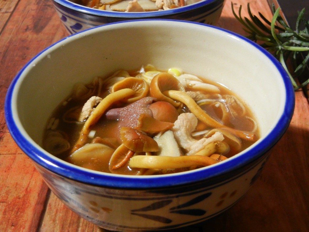 クリタケ アミタケ ハナイグチのキノコ汁 レシピ 作り方 By Kon9093 楽天レシピ クリタケ アミタケ ハナイグチのキノコ汁 レシピ 作り方 By Kon9093 楽天レシピ