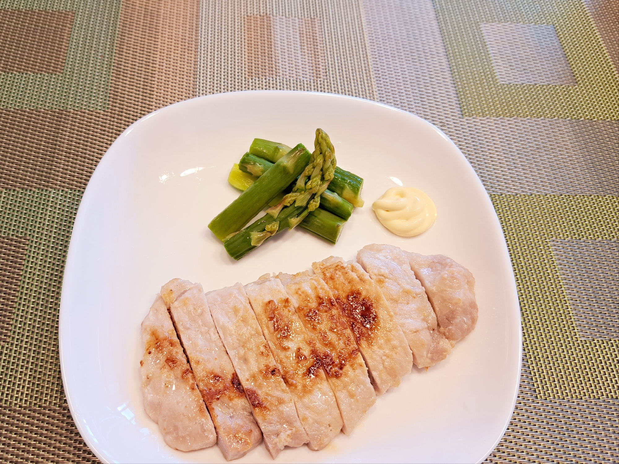 塩麹でやわらか！豚ロース肉の塩麹漬け焼き