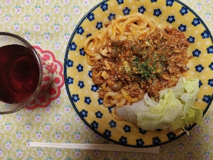 付け合わせはレタスしかなかったけど美味しかったです、ごちそうさまでした！！
冷凍うどん大好きです。