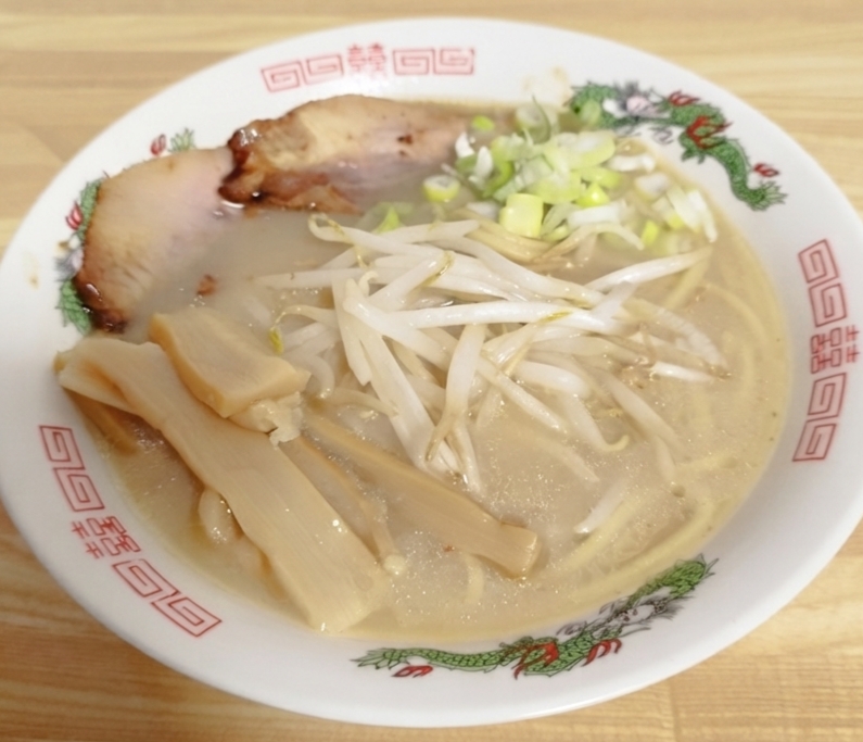具だくさん【とんこつ醤油ラーメン】
