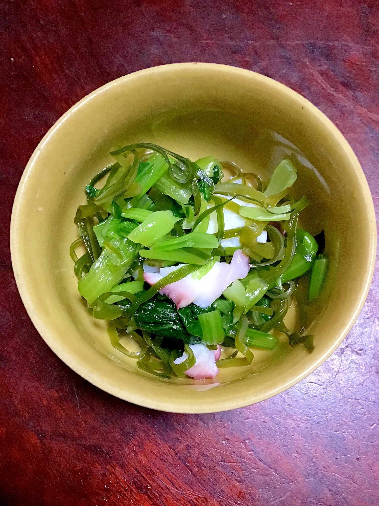 タコと小松菜と切り昆布の甘酢和え。