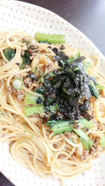 小松菜と挽き肉のガリバタ醤油スパゲティ