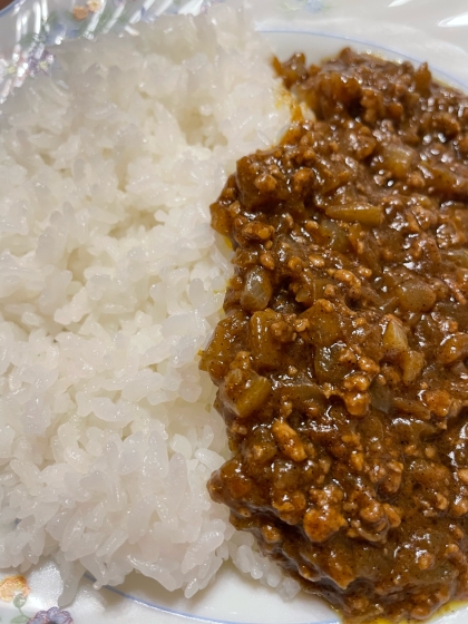 焼きピーマン、かぼちゃ、茄子入りのキーマカレー！