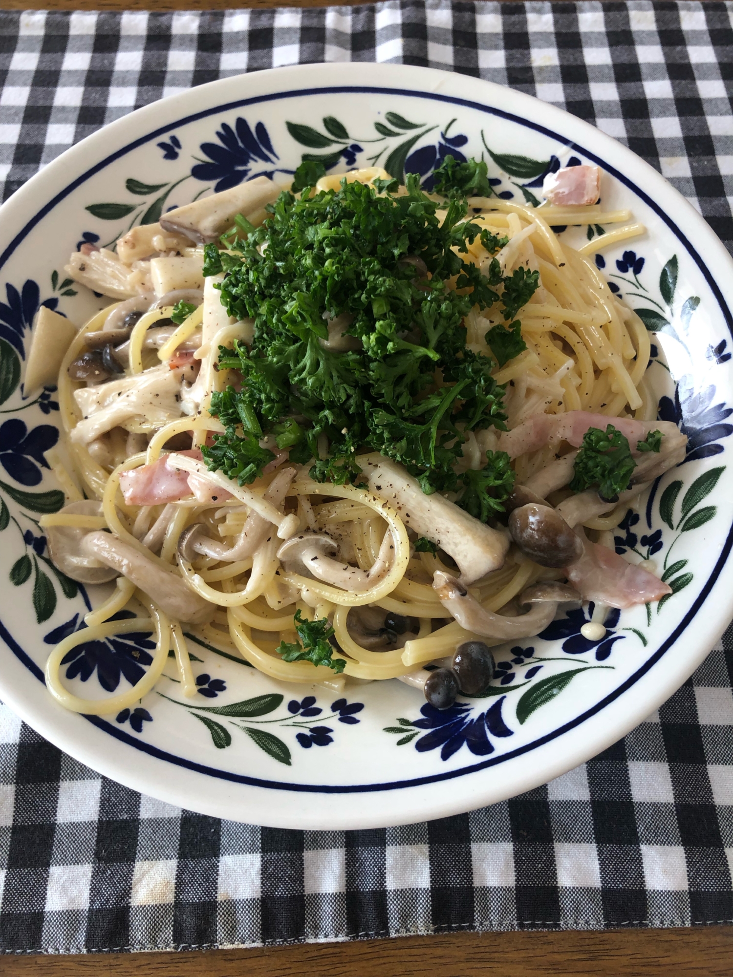 秋香る!きのことベーコンのあっさりクリームパスタ