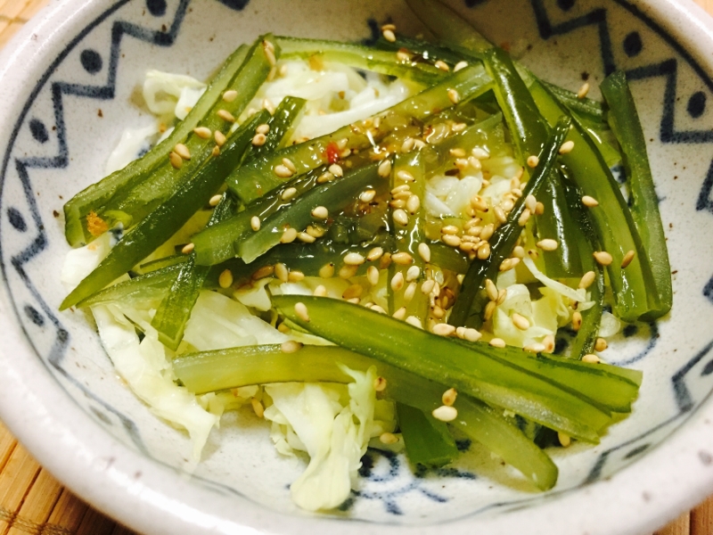 キャベツと茎わかめのイタリアンサラダ