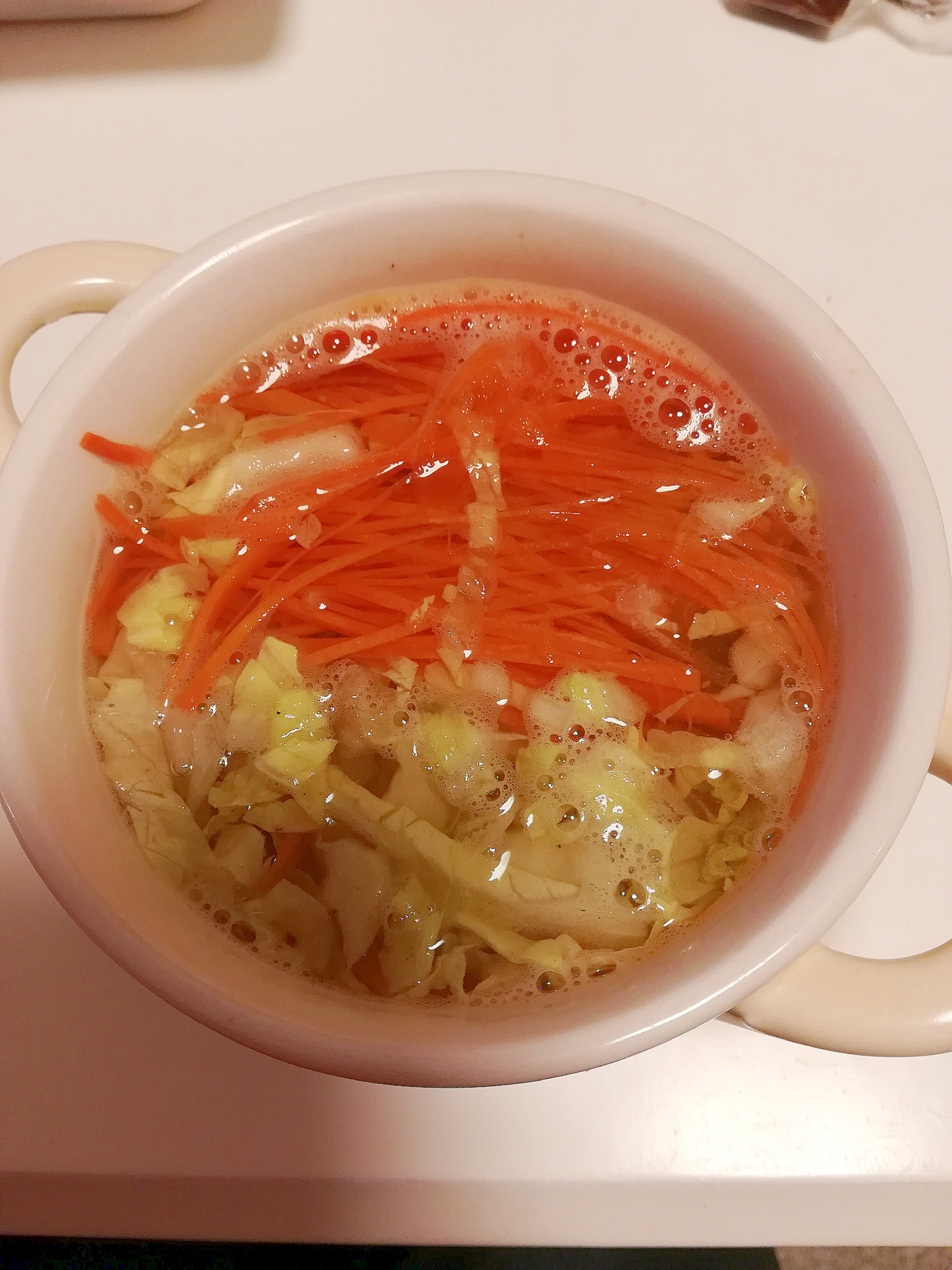 レンジで簡単♪にんじんと白菜の和風スープ