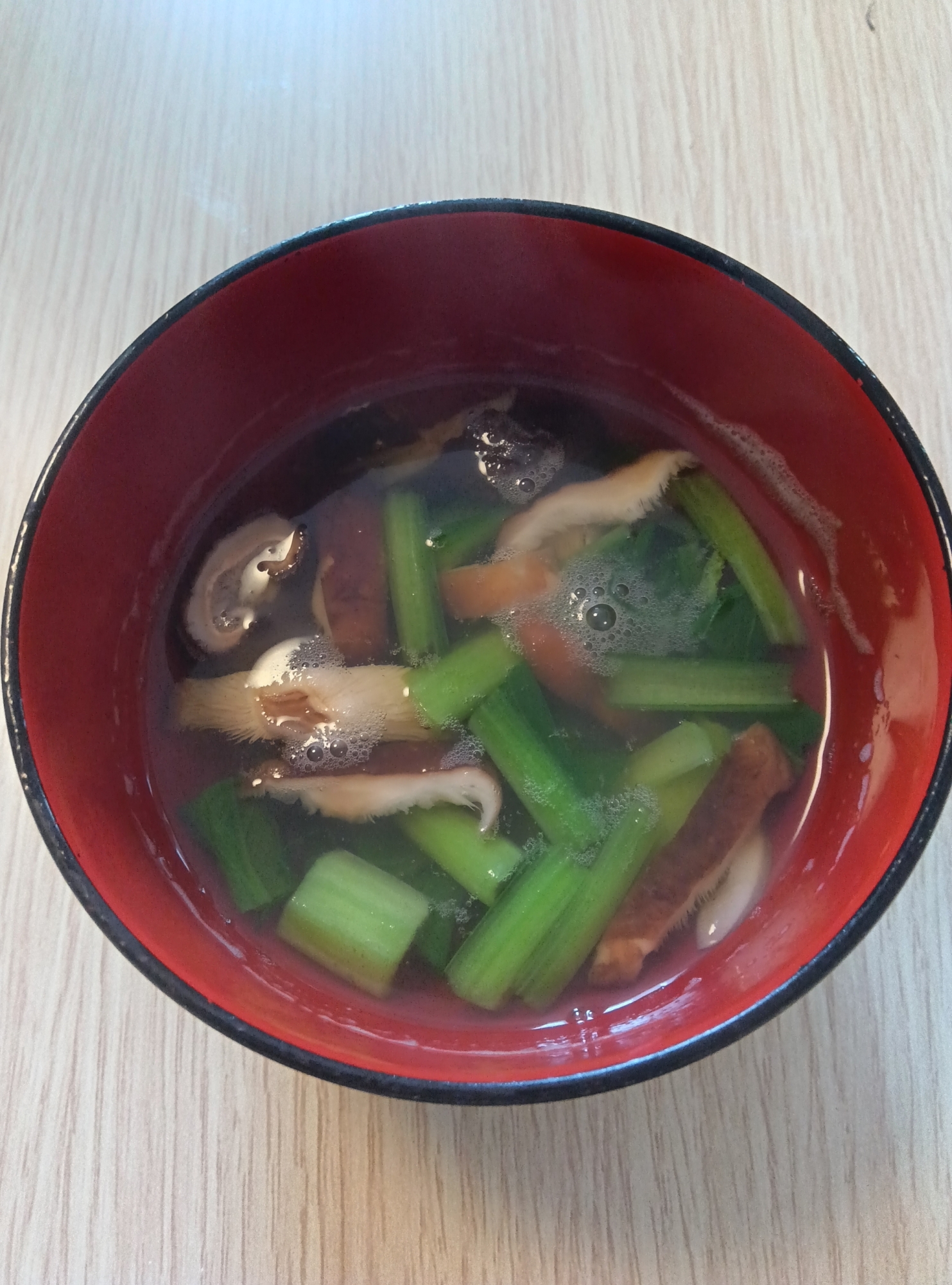 あっさり☆乾燥しいたけと小松菜のお吸い物