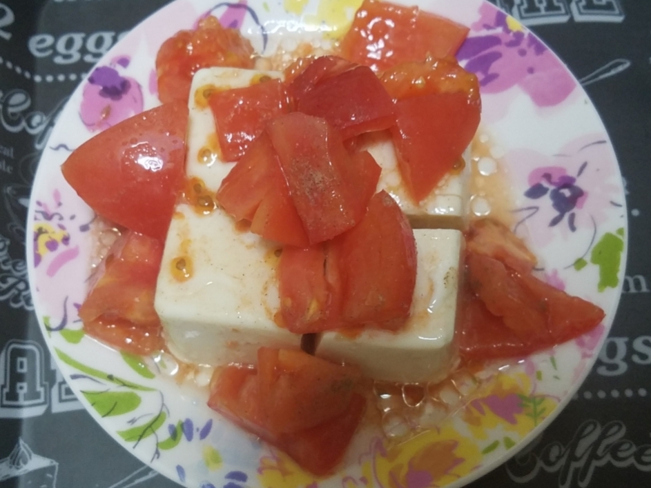 豆腐のトマトマリネ乗せ