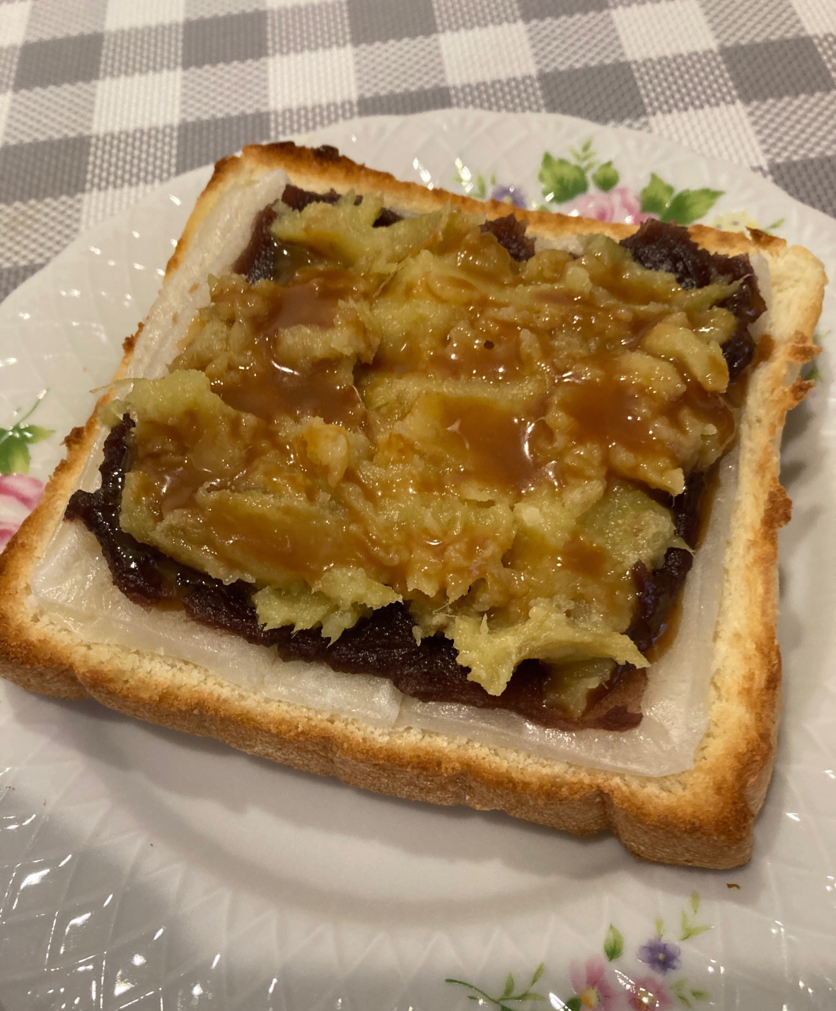 焼き芋とあんこのコラボトースト