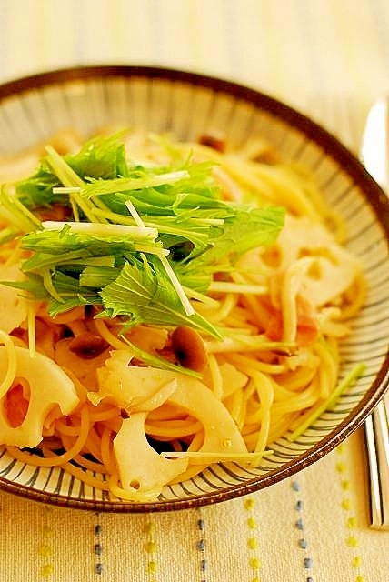 れんこんとシメジの柚子胡椒パスタ