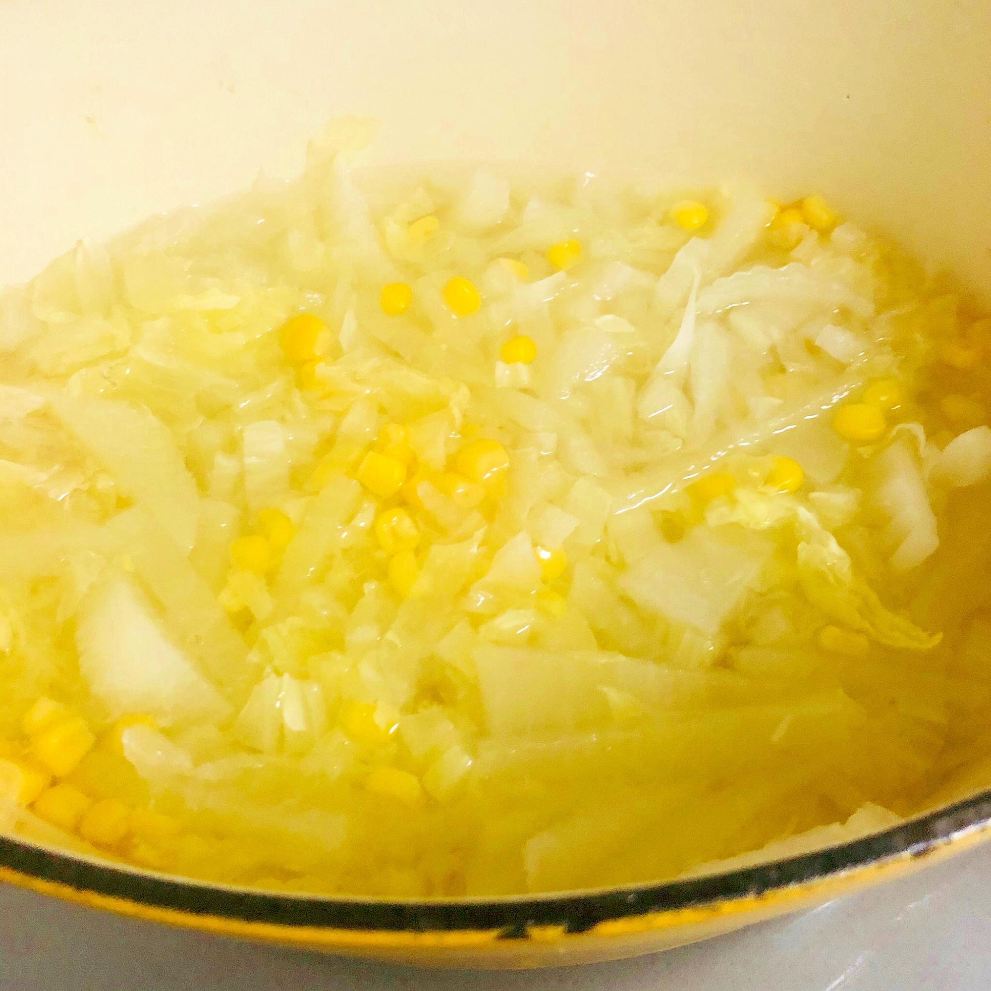 白菜と大根とコーンのスープ