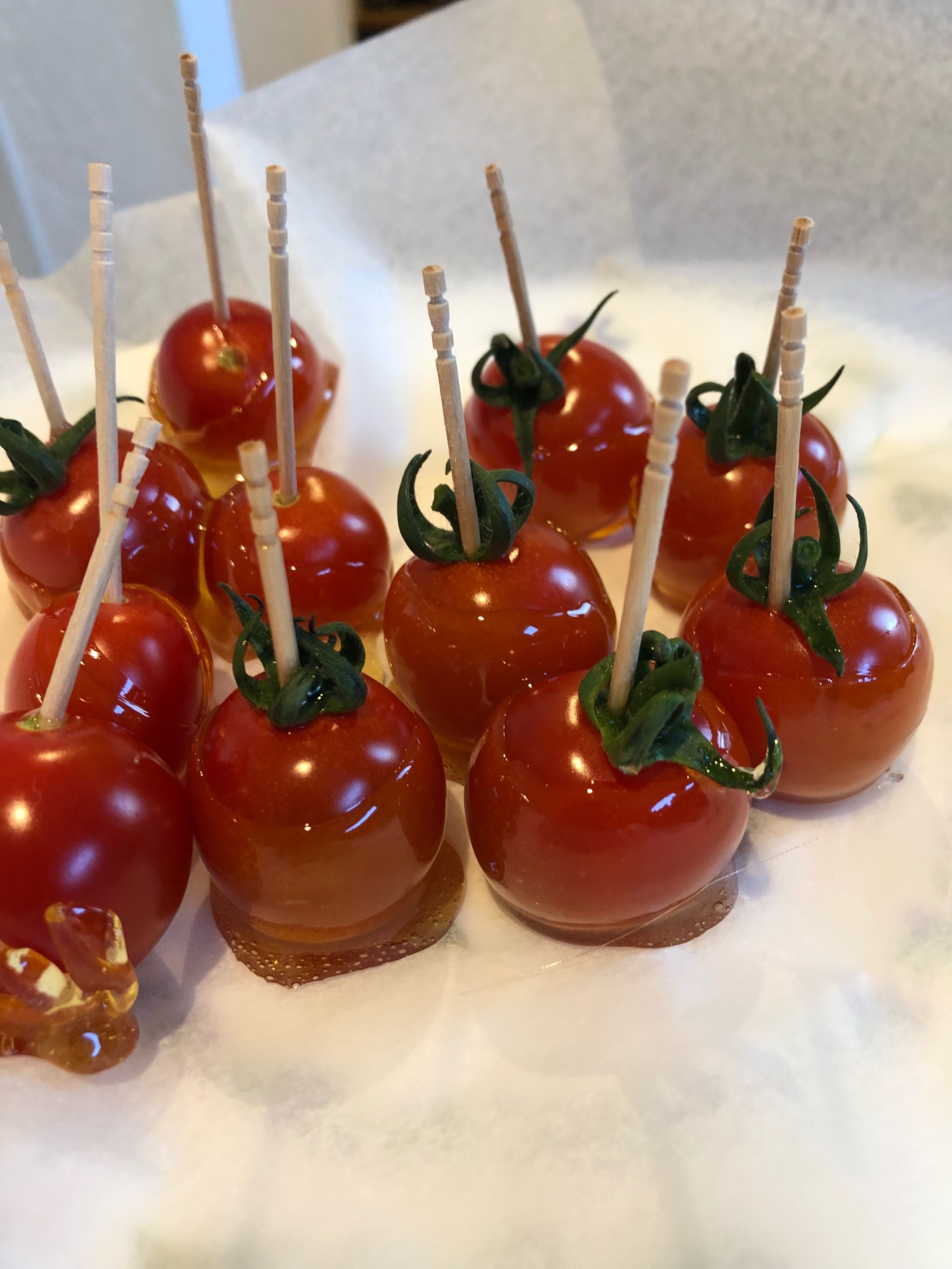 ぱくぱく♪ガリガリ!ひとくちトマト飴