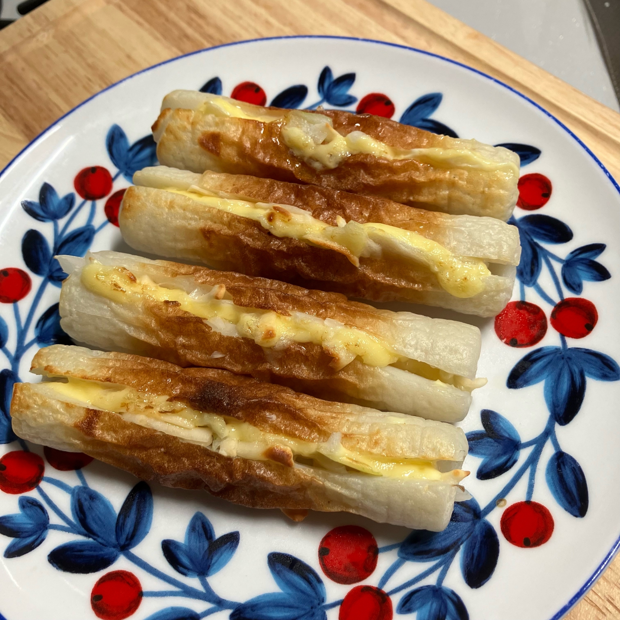 ちくわの玉ねぎチーズはさみ焼き