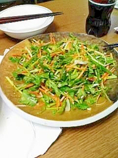 本格的！中華風コリアンダーと胡瓜の冷菜