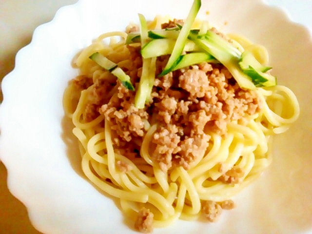 ジャージャー麺