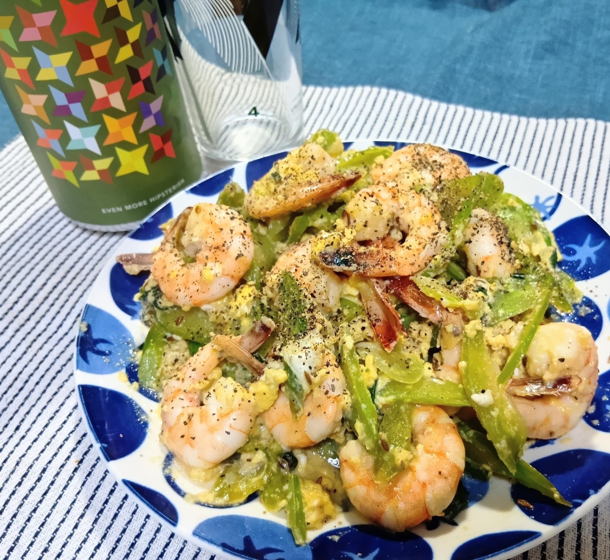 クミン＆バター風味が絶妙！海老とほうれん草の卵炒め